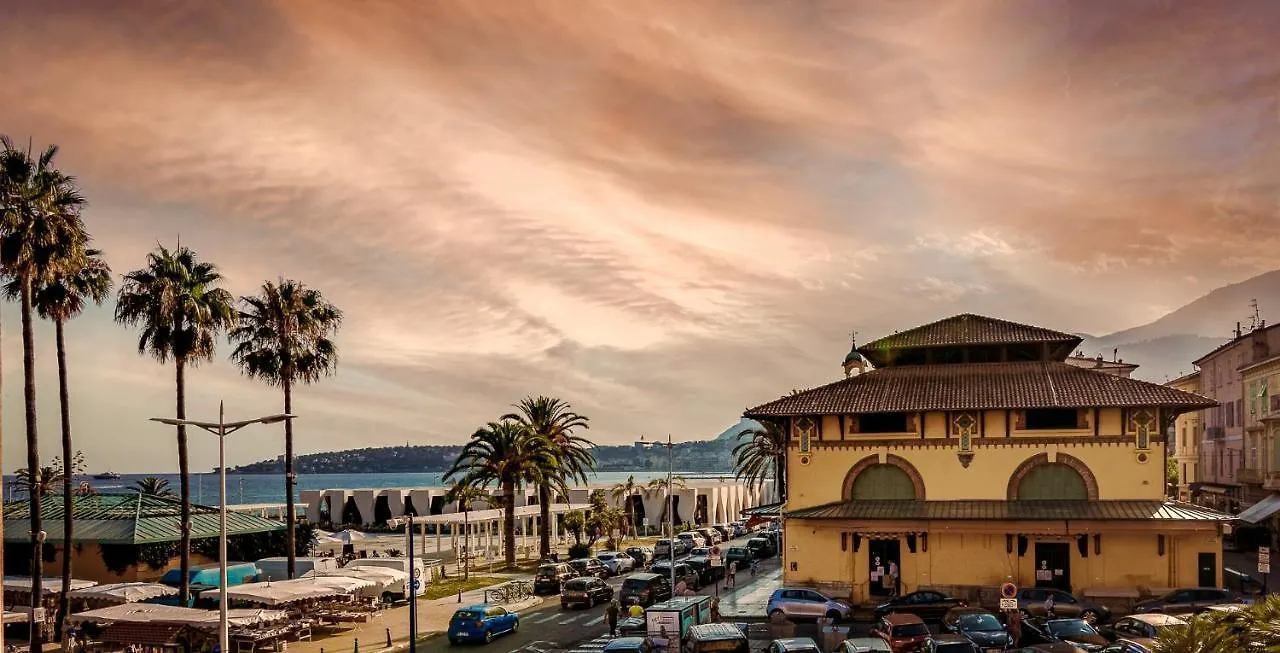Le Sicardi-Vue Mer-Plage-Centre Ville Menton Apartment